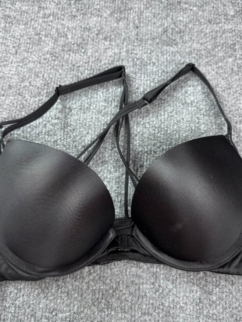 Victoria's Secret Bombshell Plunge Front Close Bra 34A Black Strap Damage As Is